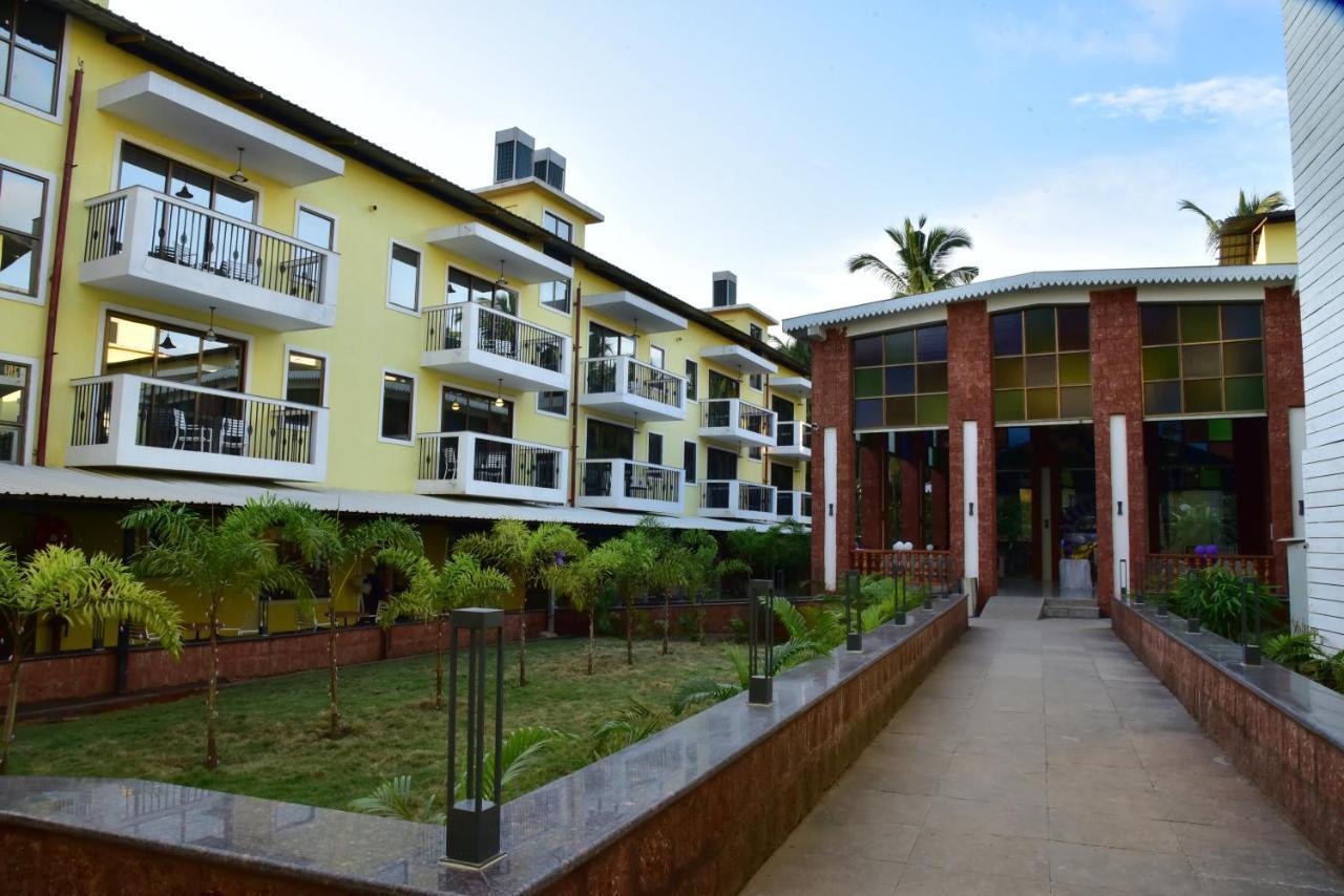 Hotel Max Lords Plaza Varca Exterior foto