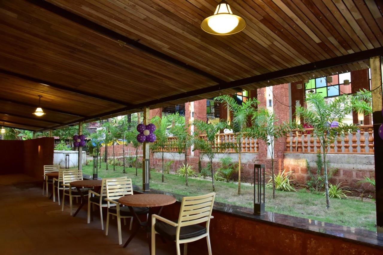 Hotel Max Lords Plaza Varca Exterior foto
