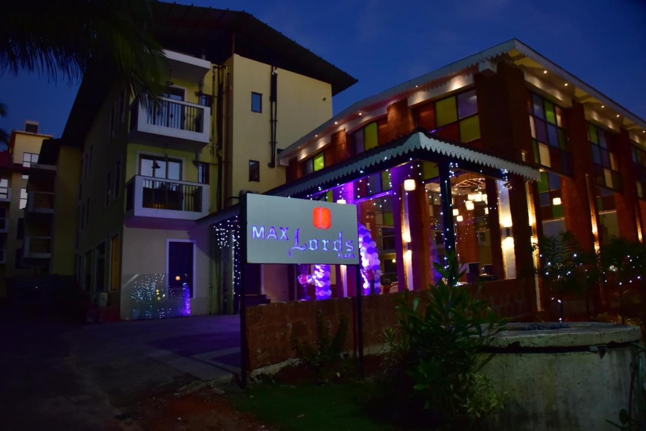 Hotel Max Lords Plaza Varca Exterior foto